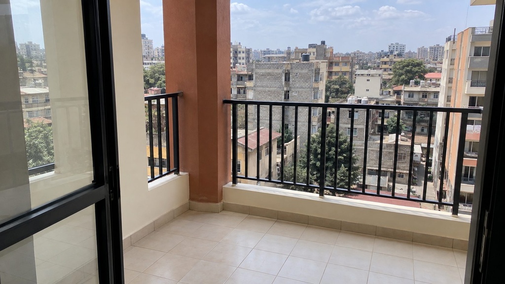Form photo 13280 - 06-balcony.png